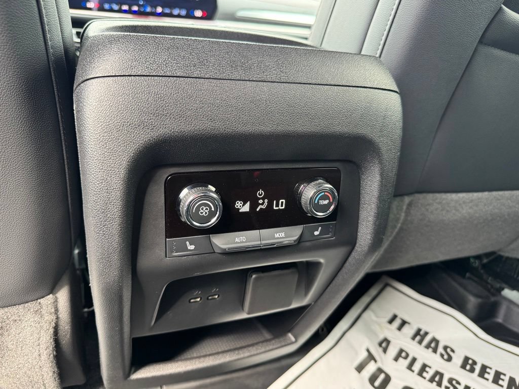 Certified 2024 Chevrolet Traverse RS AWD/4WD image 18