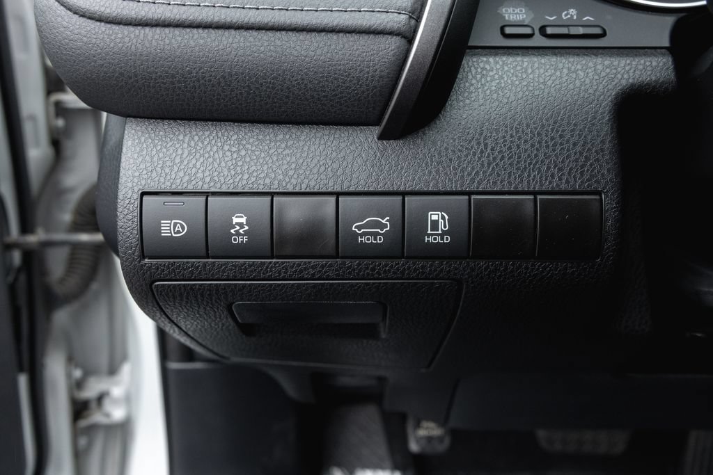 Certified 2022 Toyota Camry LE w/ Carpet Mat Package (TMS) FWD image 14