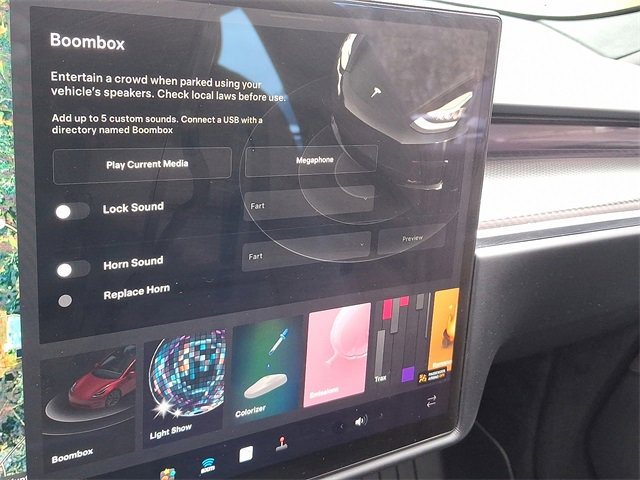 Used 2022 Tesla Model S Plaid image 23