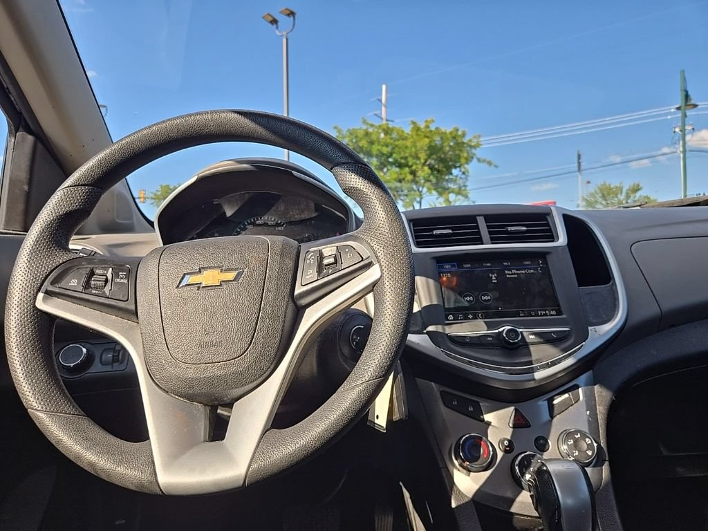 Used 2018 Chevrolet Sonic LT FWD image 33