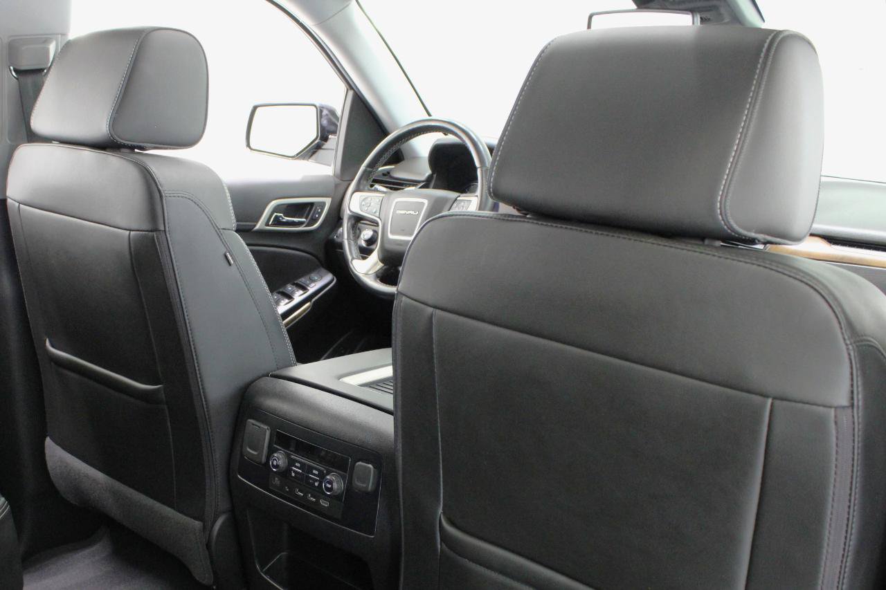 Used 2020 GMC Yukon Denali w/ Denali Premium Package AWD/4WD image 44