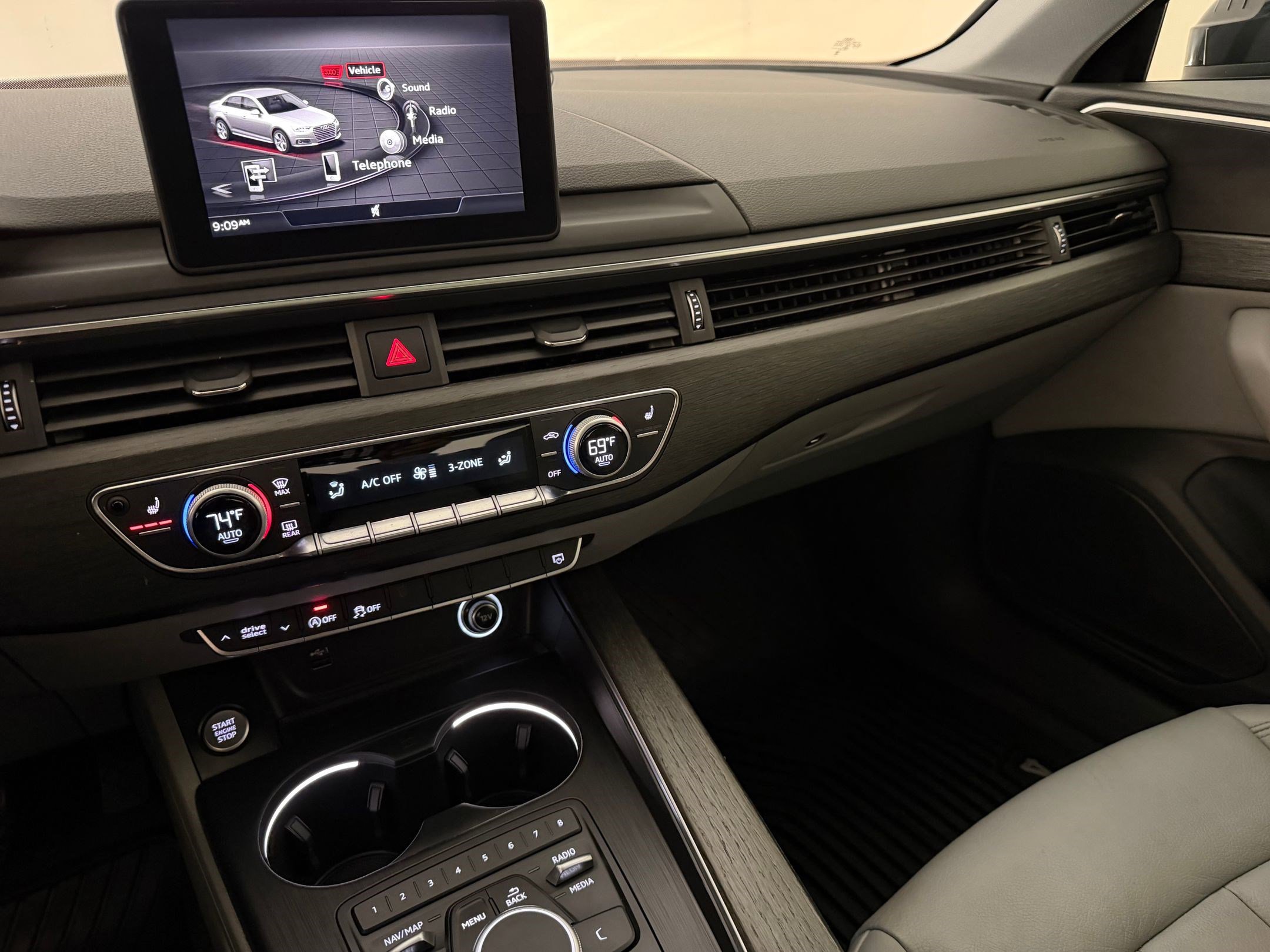 Used 2018 Audi A4 2.0T Ultra Premium w/ Convenience Package FWD image 22