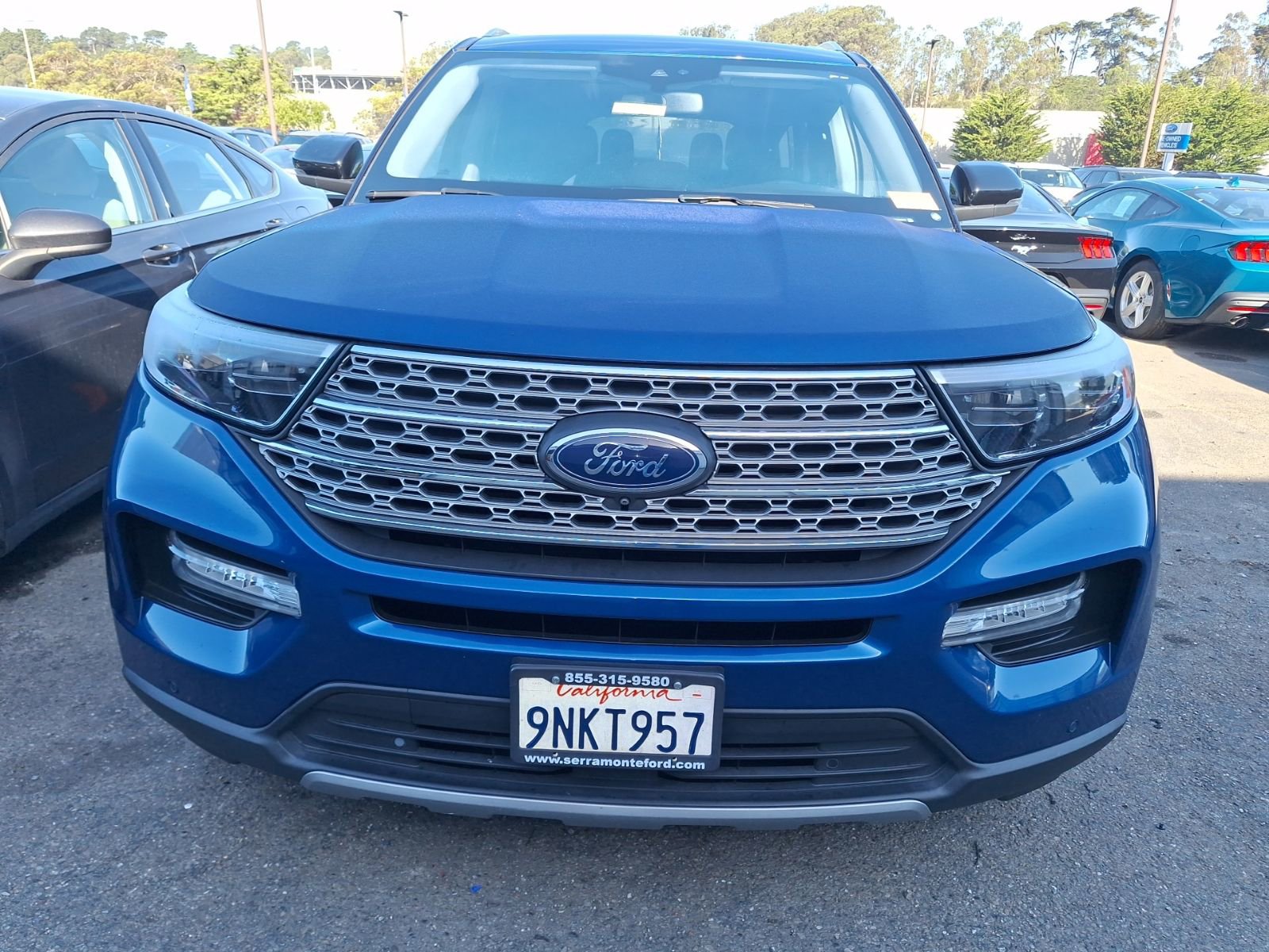 Used 2021 Ford Explorer Limited w/ Equipment Group 301A image 2