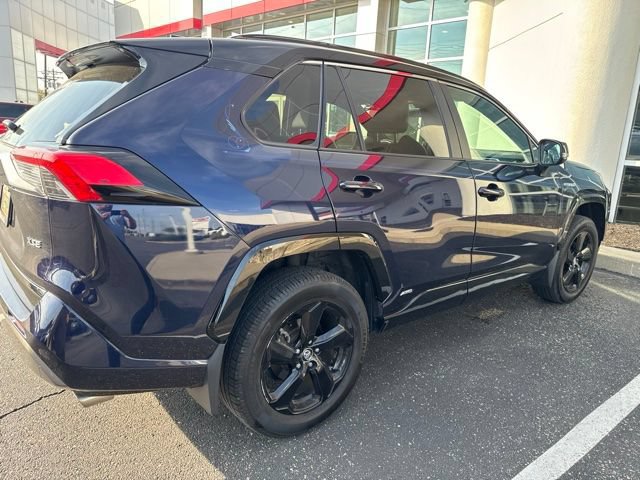 Certified 2020 Toyota RAV4 XSE w/ All Weather Liner Package AWD/4WD image 24