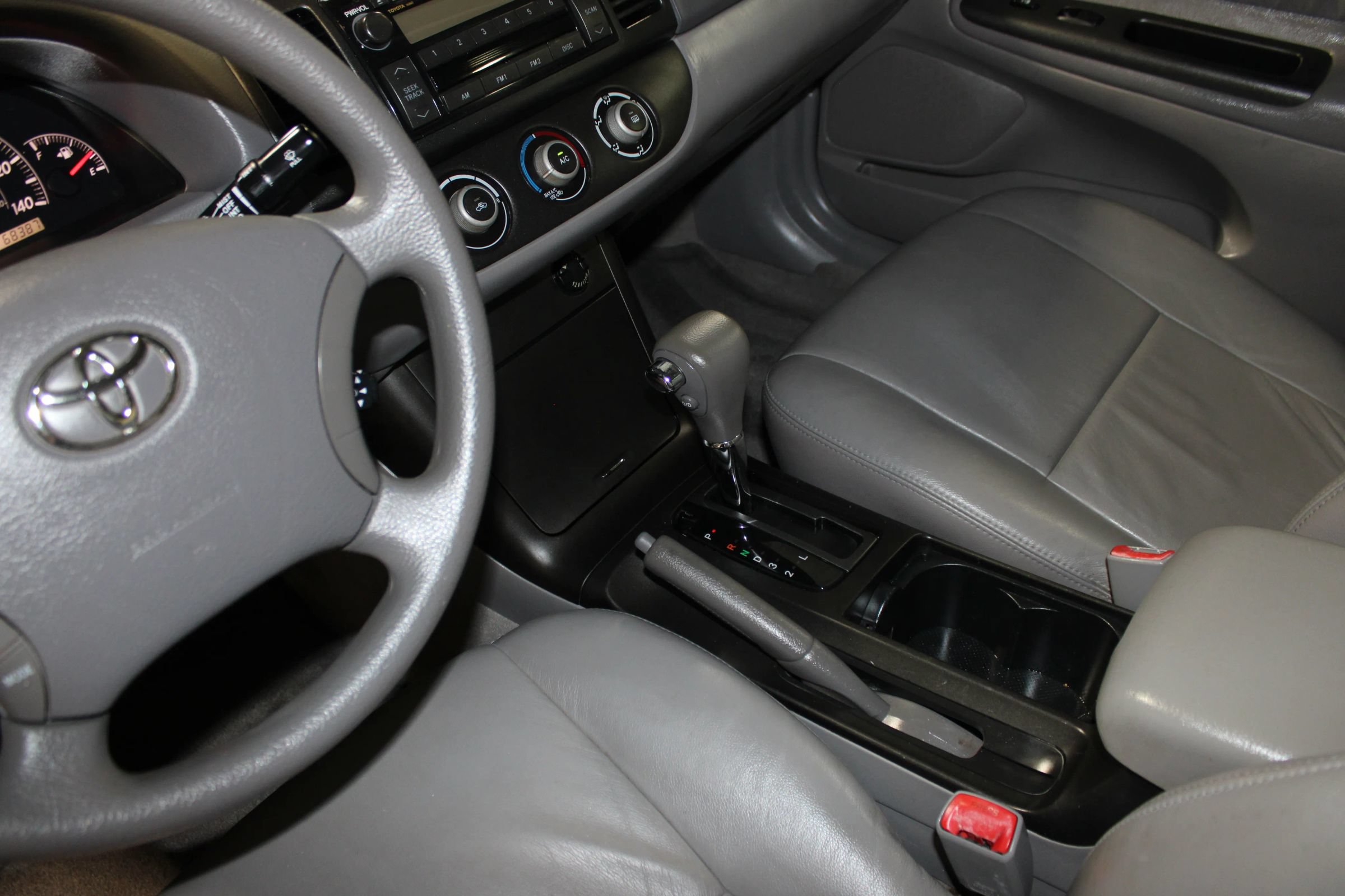 Used 2006 Toyota Camry LE FWD image 14