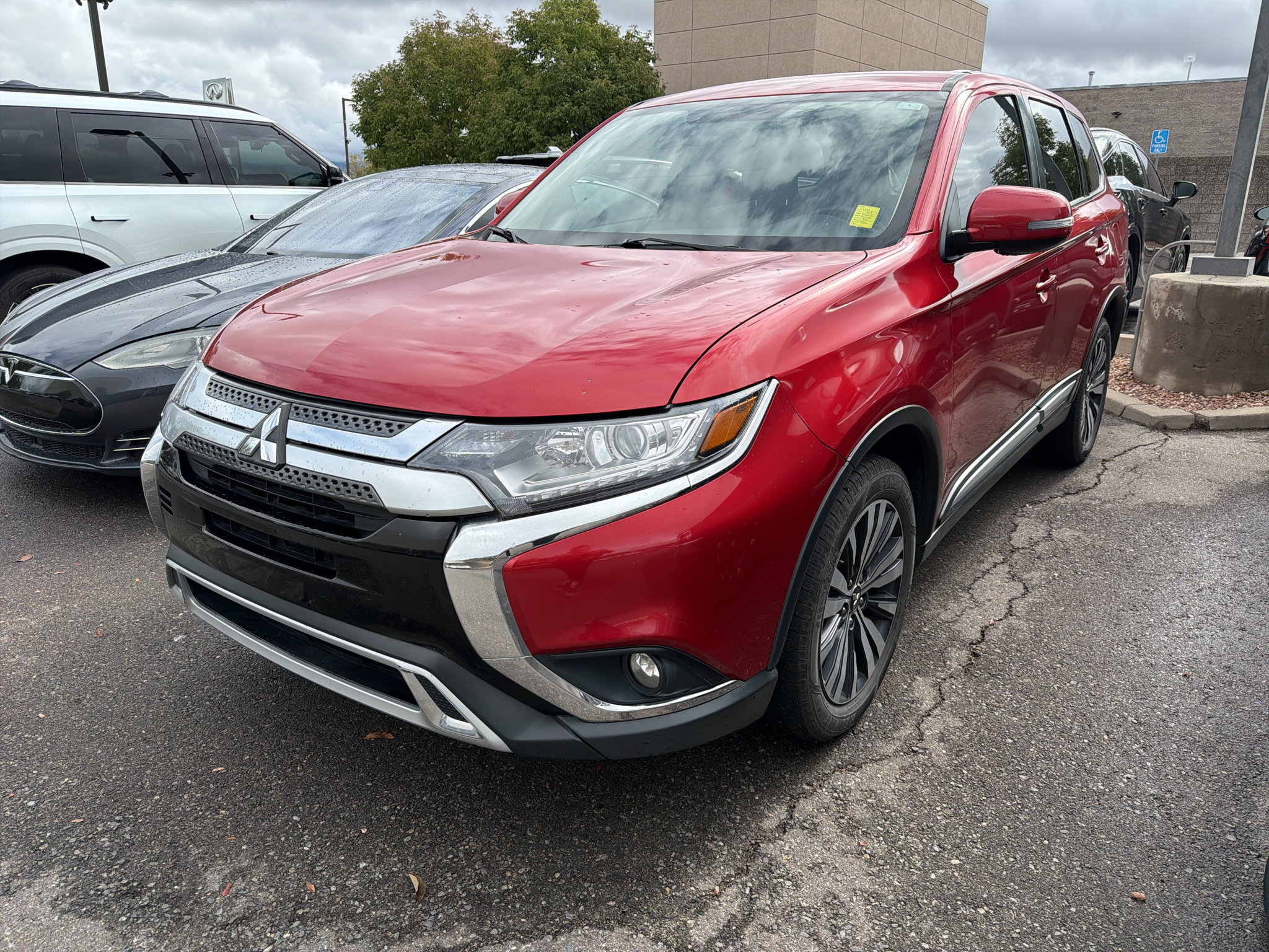 Used 2019 Mitsubishi Outlander SE