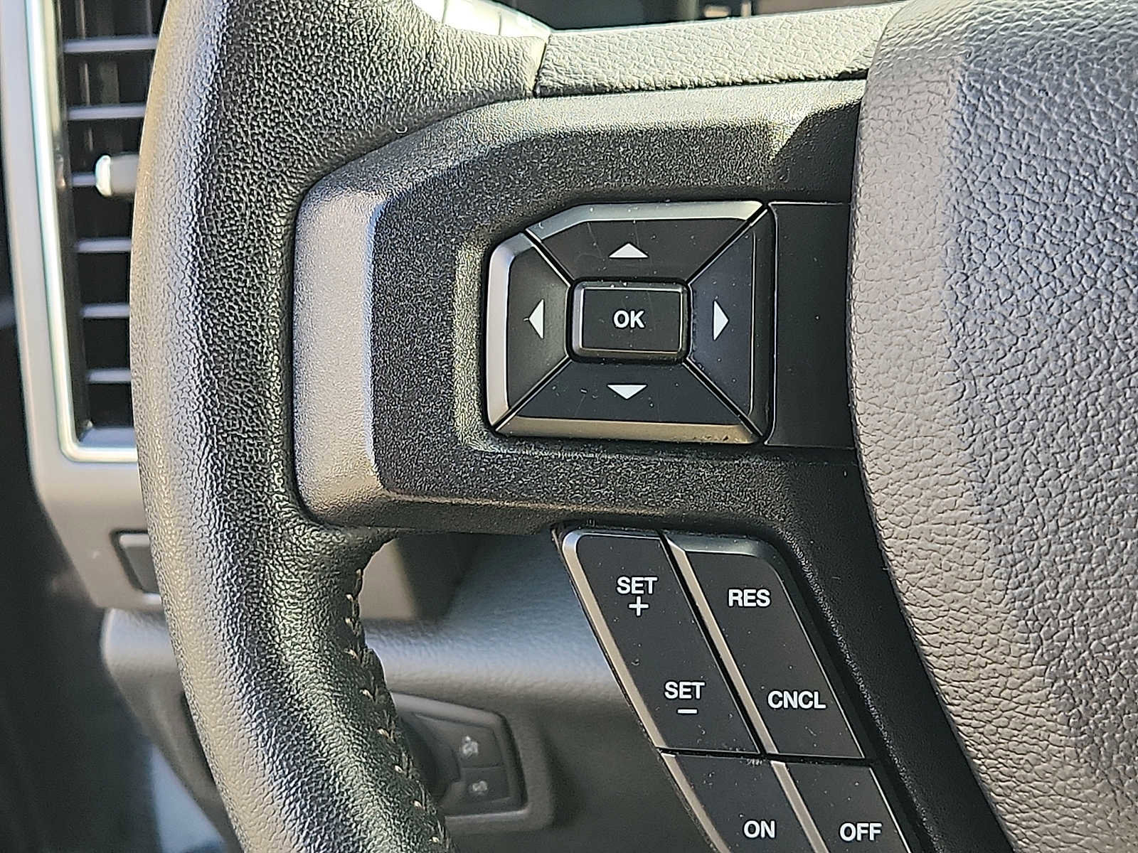 Used 2020 Ford F150 XLT w/ Equipment Group 302A Luxury image 20