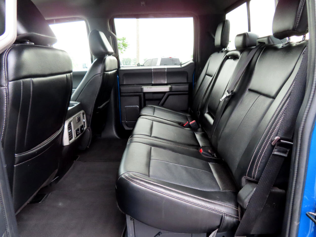 Used 2021 Ford F350 Lariat image 47