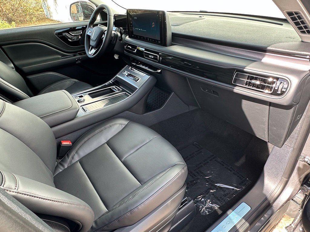 New 2027 Lincoln Aviator AWD image 22