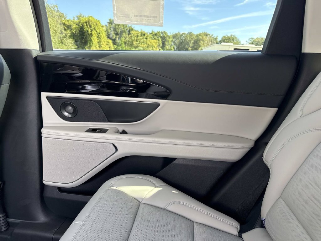 New 2026 Lincoln Nautilus Reserve AWD/4WD image 15