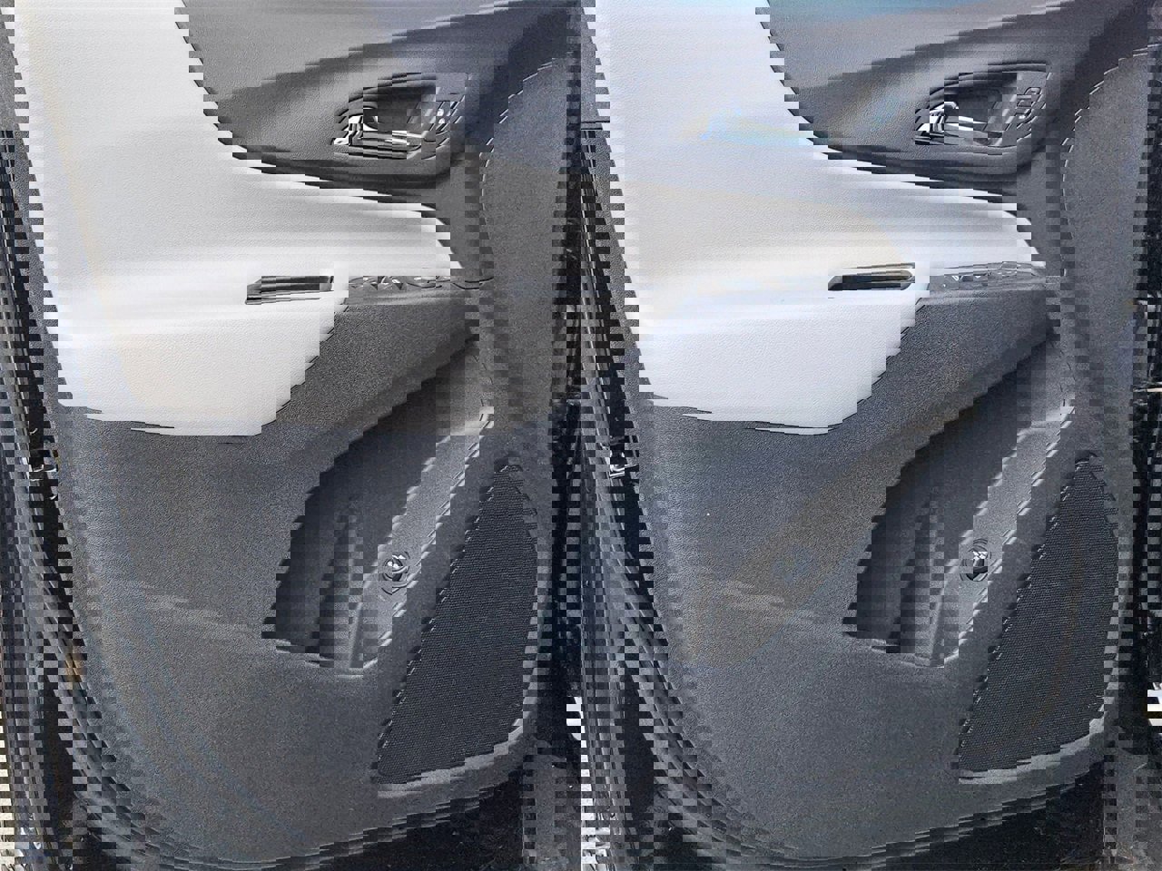 Used 2024 Chevrolet Equinox LT image 7