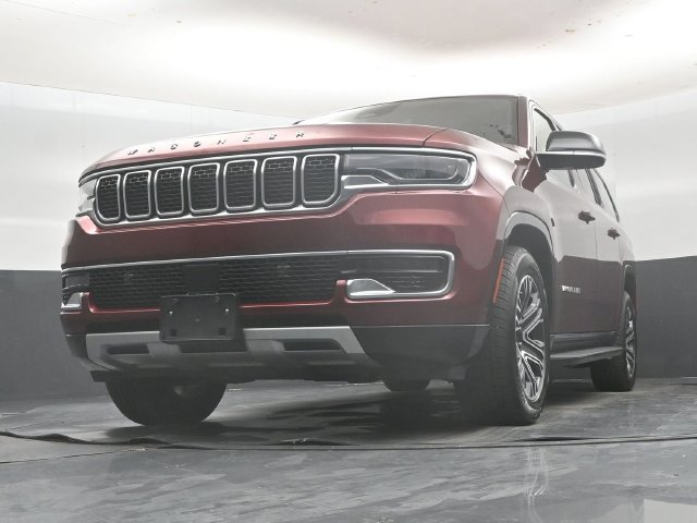 Used 2024 Jeep Wagoneer L Series II w/ Flexible Seating Group RWD image 55