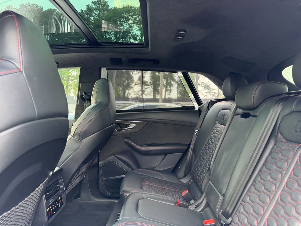 Used 2022 Audi RS Q8 w/ Carbon Optic Package AWD/4WD image 25