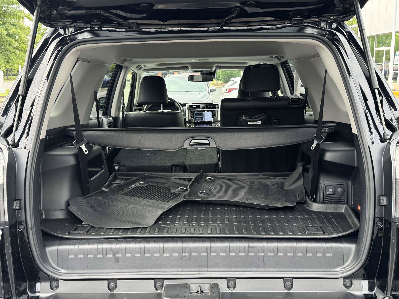 Used 2023 Toyota 4Runner Limited AWD/4WD image 11