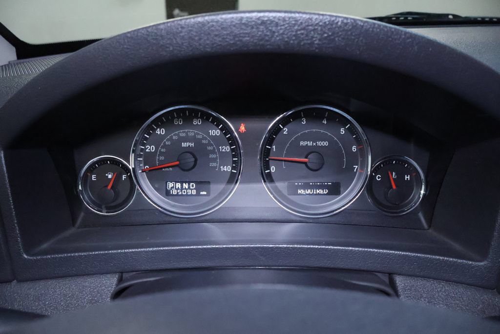 Used 2010 Jeep Grand Cherokee Laredo w/ Popular Equipment Group AWD/4WD image 19