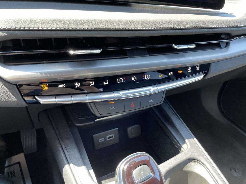 Used 2025 Cadillac XT4 Premium Luxury AWD/4WD image 20