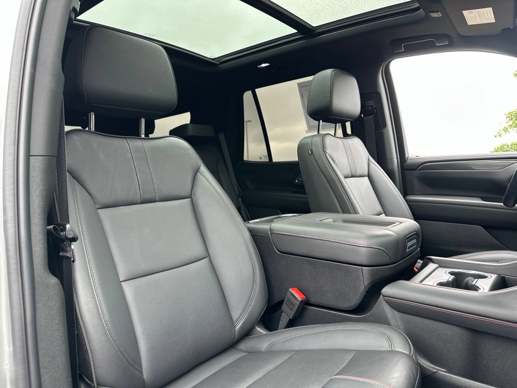 Used 2024 Chevrolet Tahoe RST w/ Luxury Package RWD image 26