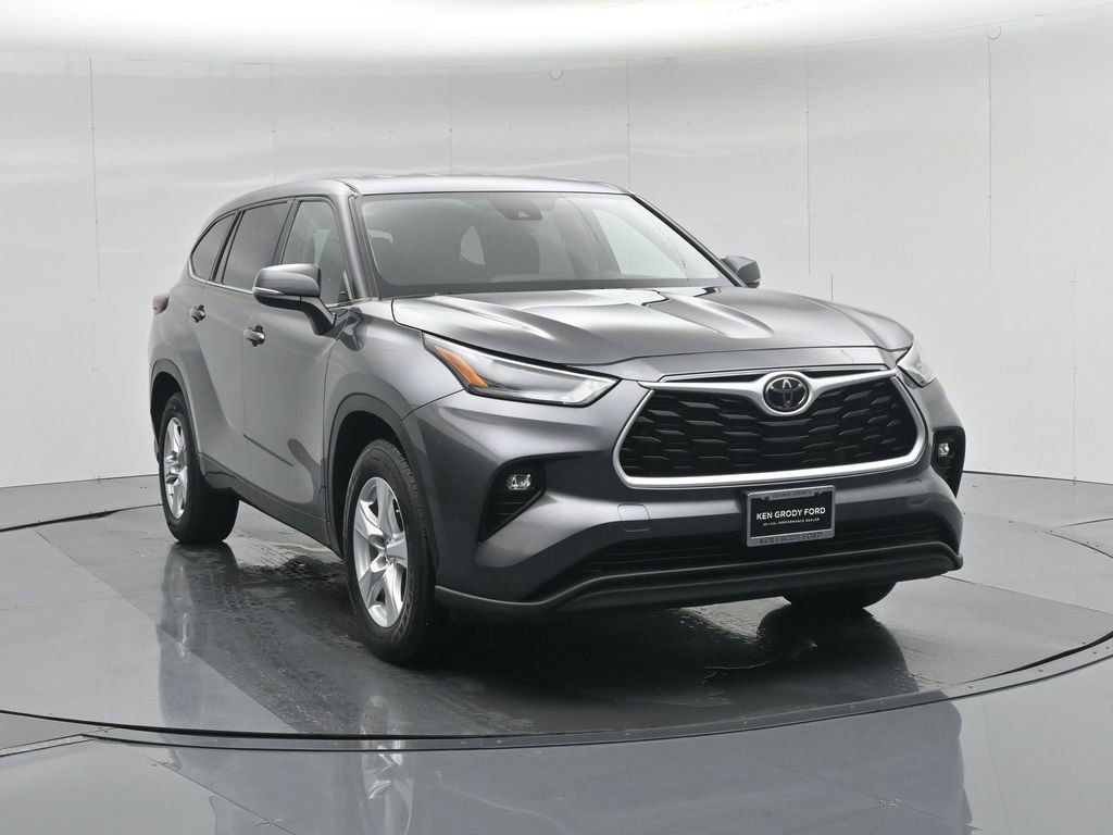 Used 2024 Toyota Highlander LE image 63
