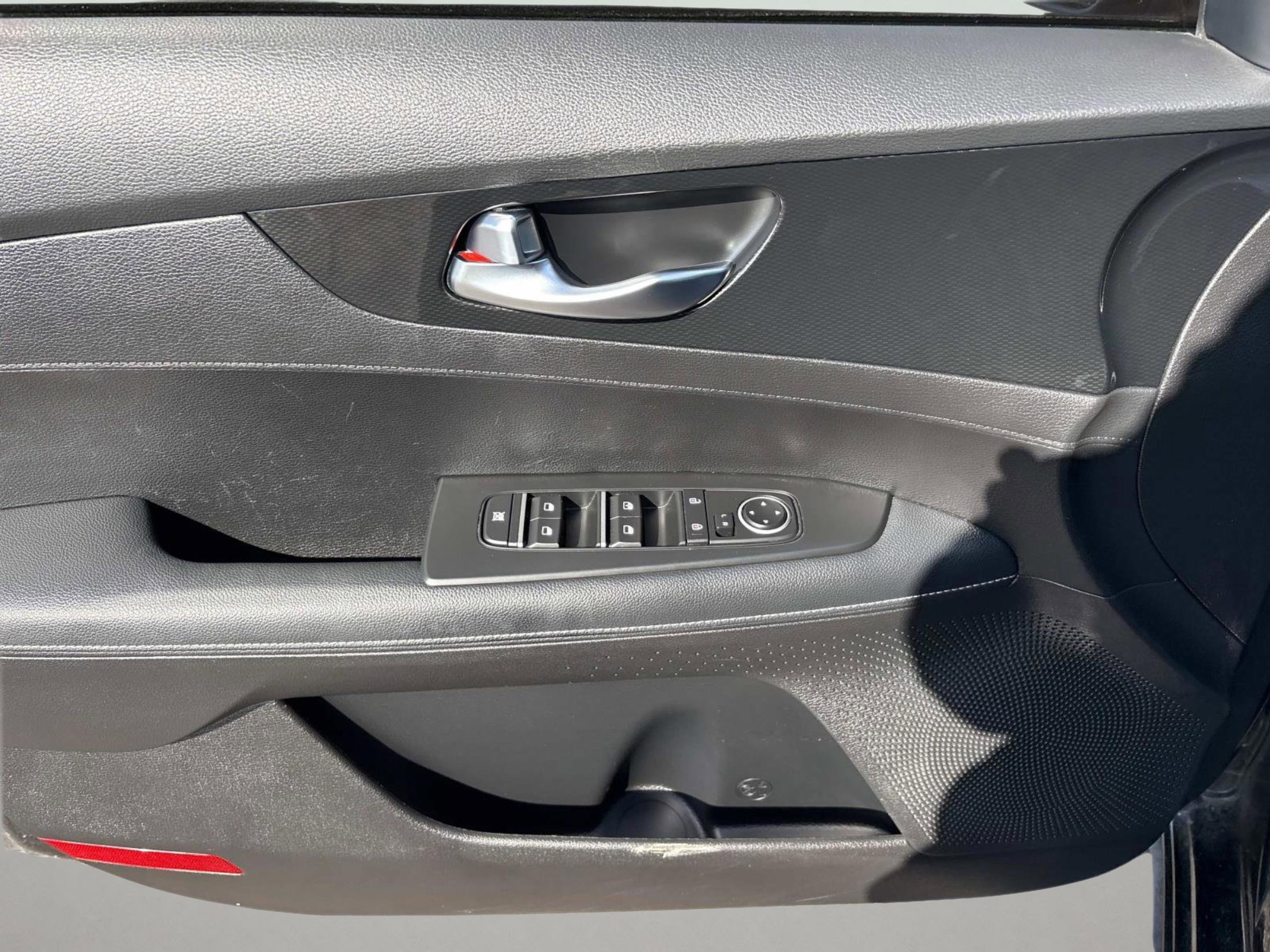 Used 2023 Kia Forte GT-Line w/ GT-Line Technology Package image 22