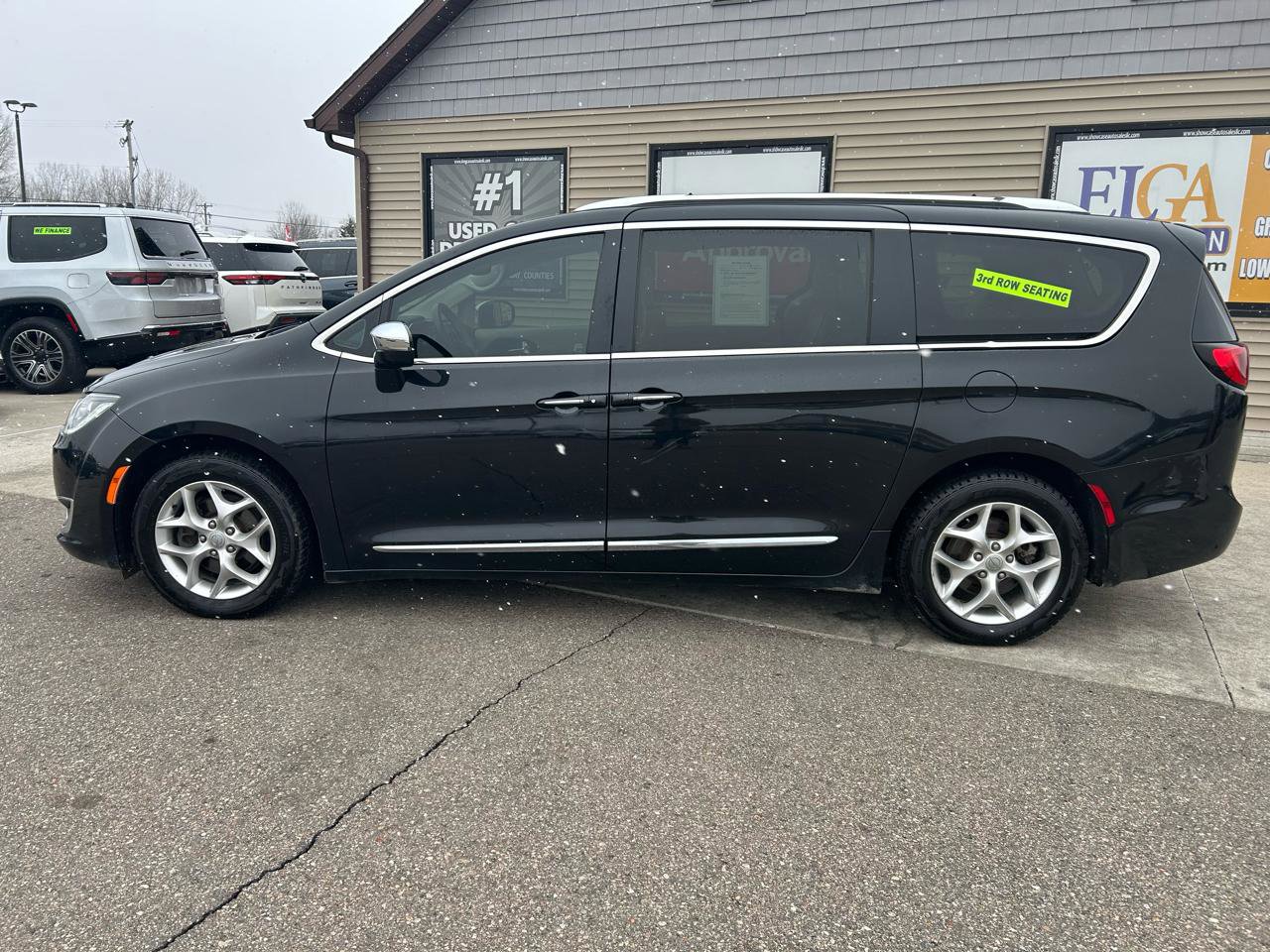 Used 2020 Chrysler Pacifica Limited image 7