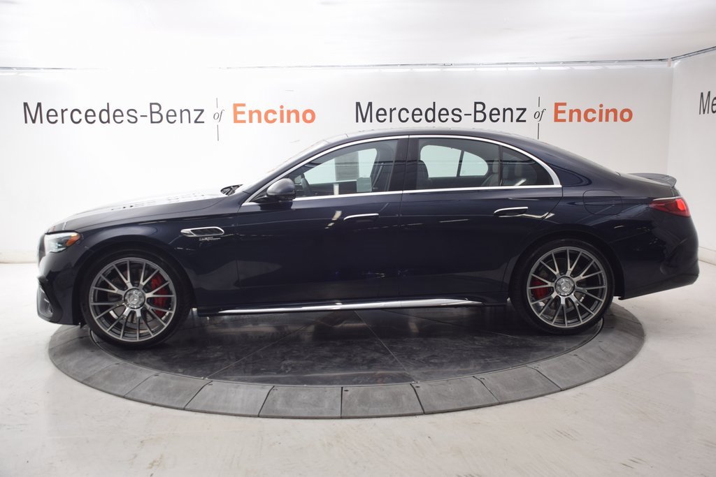 Used 2025 Mercedes-Benz E 53 AMG e 4MATIC Sedan image 3