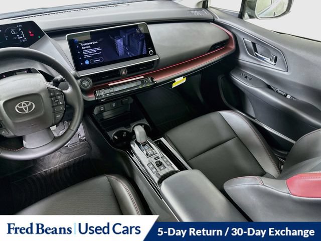 Used 2025 Toyota Prius Plug-In Hybrid FWD image 31