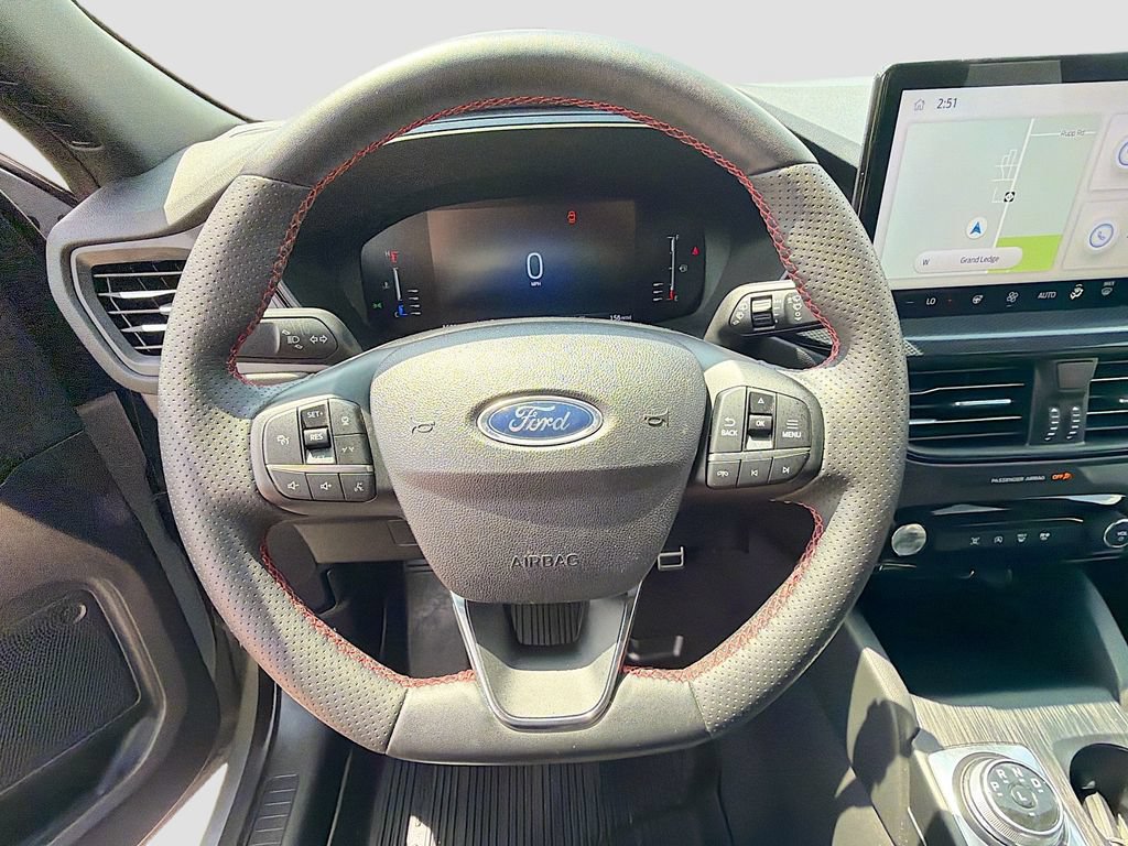 Used 2024 Ford Escape ST-Line w/ Tech Pack #1 AWD/4WD image 11