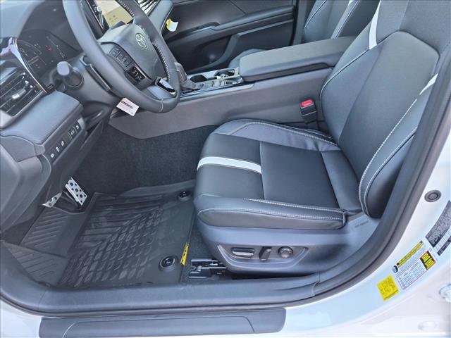 New 2026 Toyota Camry Hybrid AWD/4WD image 4
