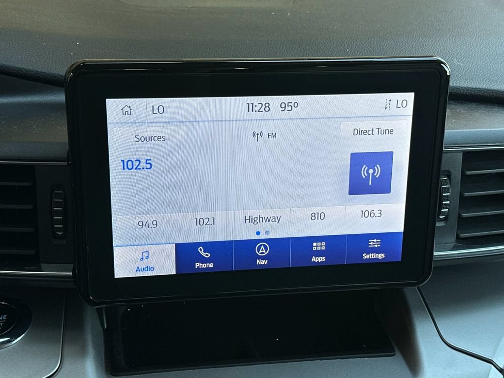 Used 2022 Ford Explorer XLT w/ Equipment Group 202A AWD/4WD image 22