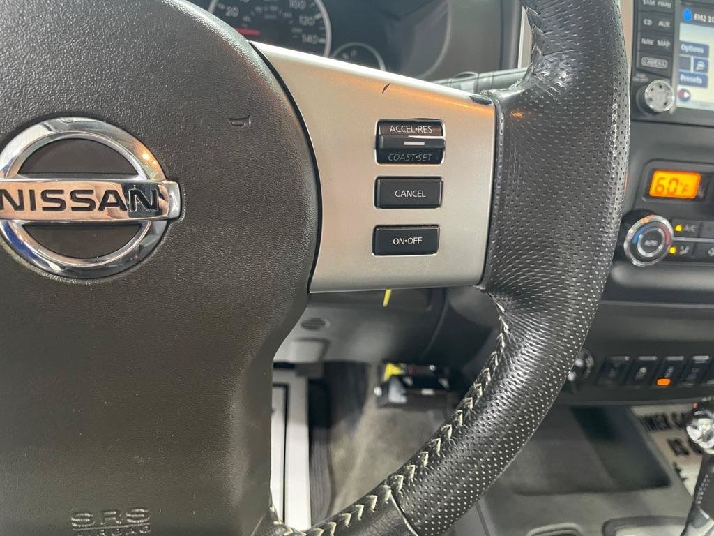 Used 2015 Nissan Frontier PRO-4X AWD/4WD image 32