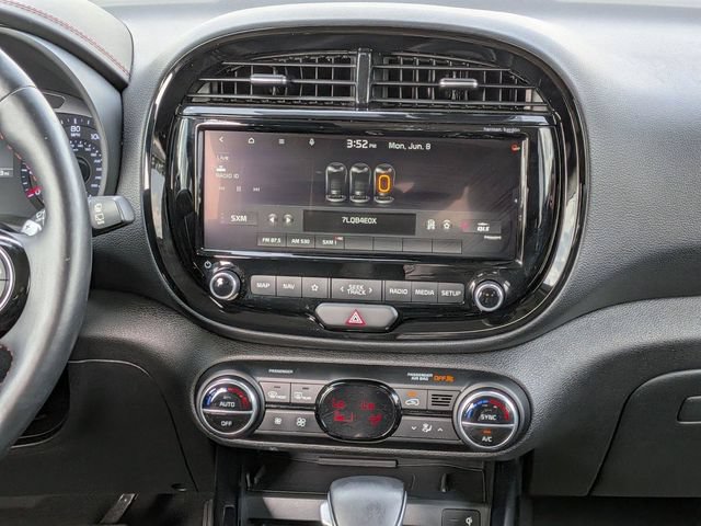 Used 2022 Kia Soul Turbo FWD image 16