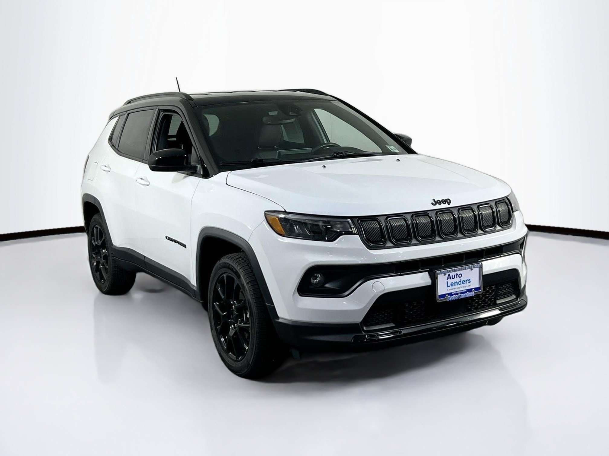 Used 2022 Jeep Compass Latitude w/ Convenience Group AWD/4WD image 3
