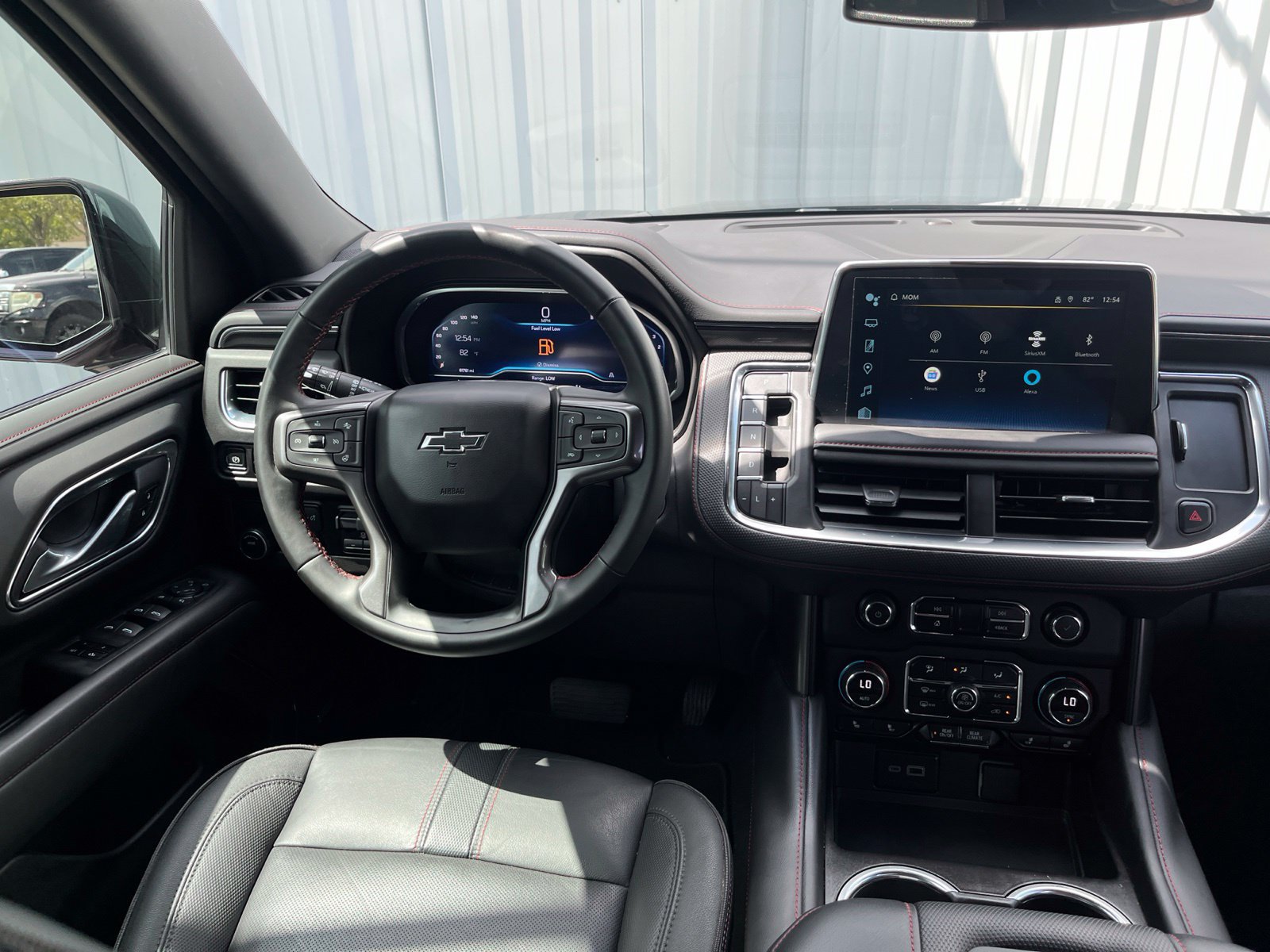 Used 2024 Chevrolet Suburban RST w/ Luxury Package RWD image 23