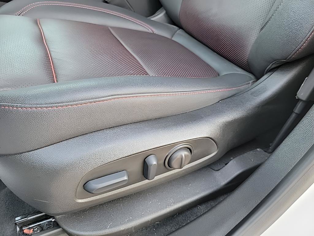 Used 2024 Chevrolet Blazer RS w/ Enhanced Convenience Package FWD image 17