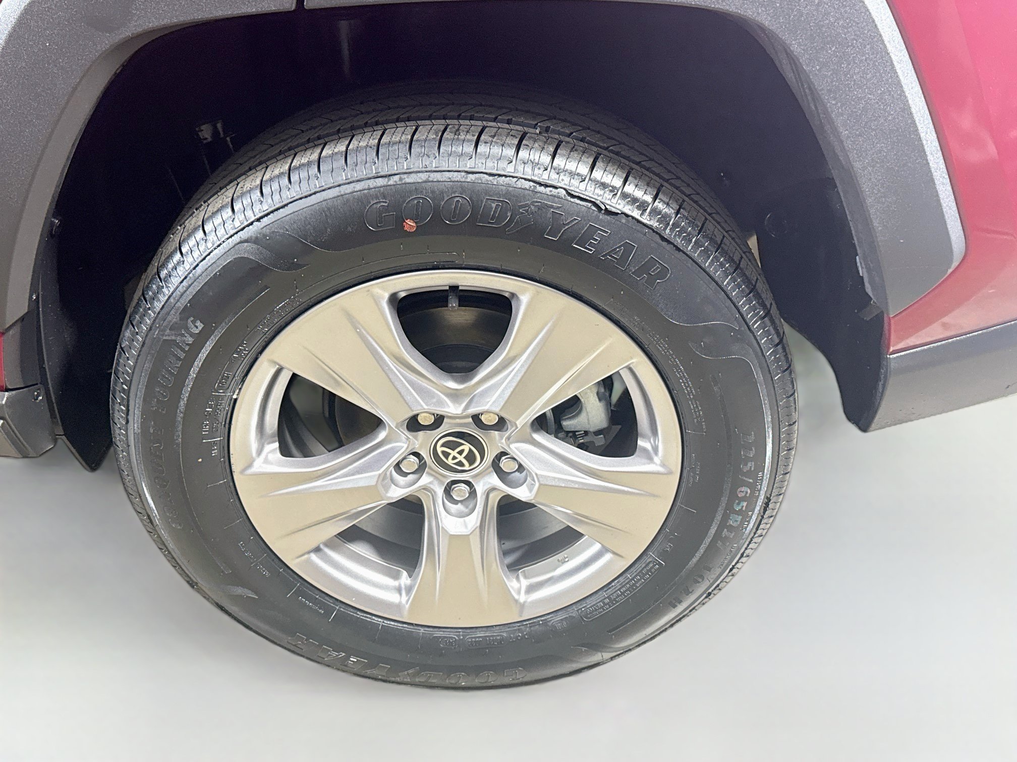 Used 2022 Toyota RAV4 XLE FWD image 28