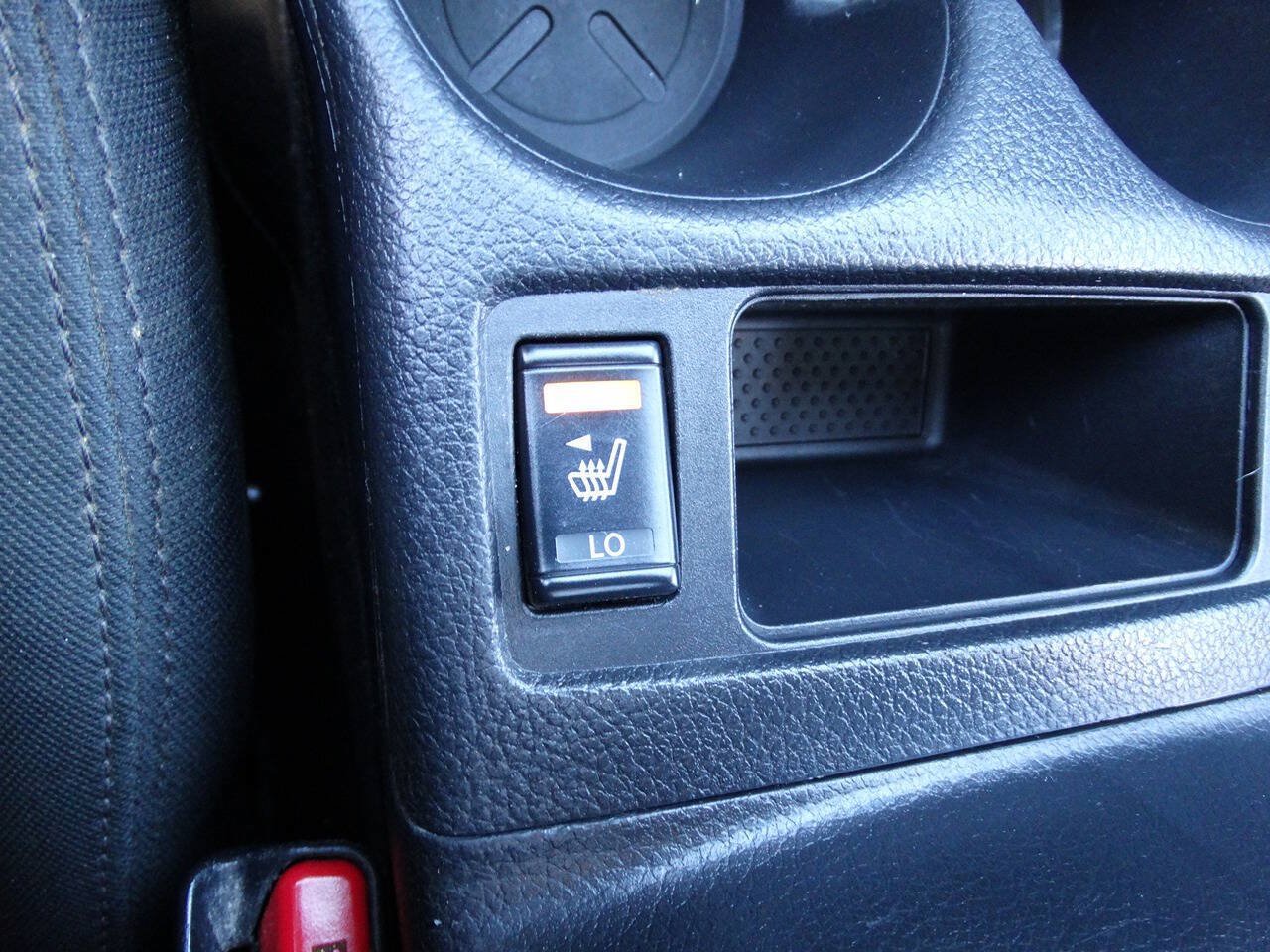 Used 2020 Nissan Rogue AWD w/ SV Moonroof Package image 30