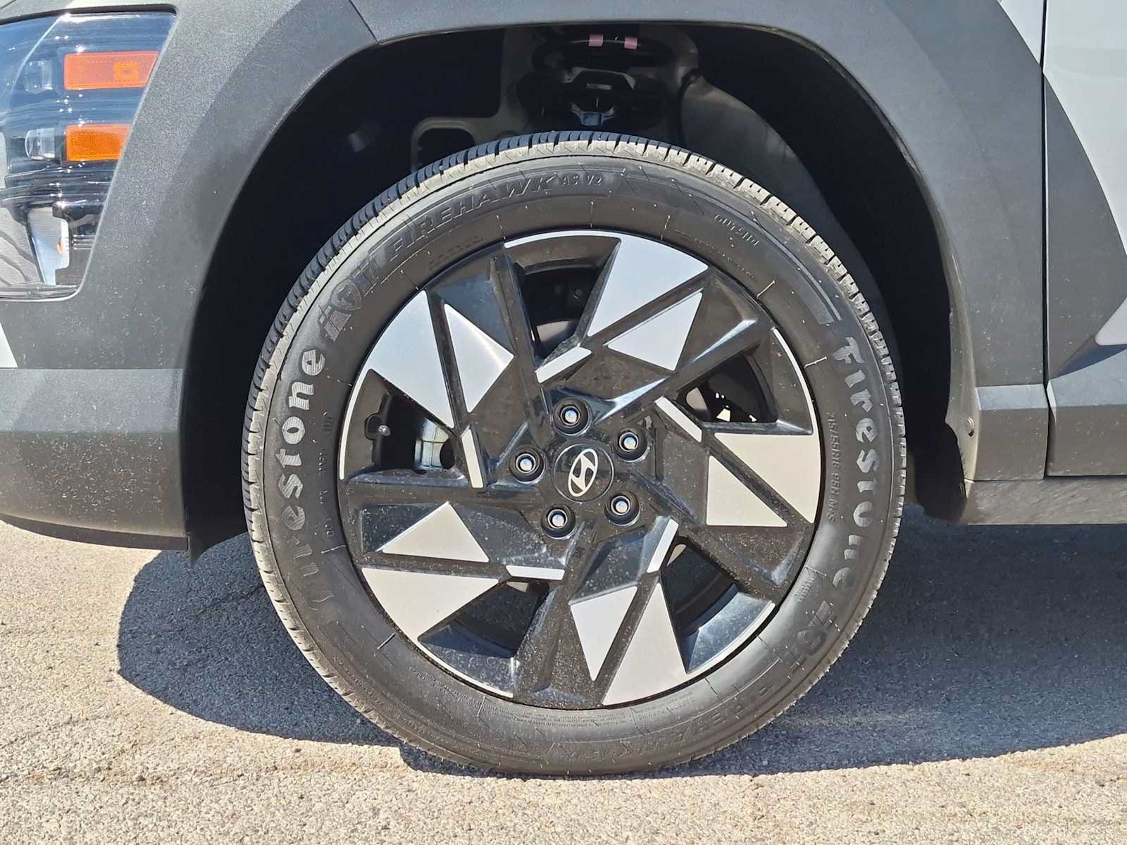 Certified 2025 Hyundai Kona SEL AWD/4WD image 13