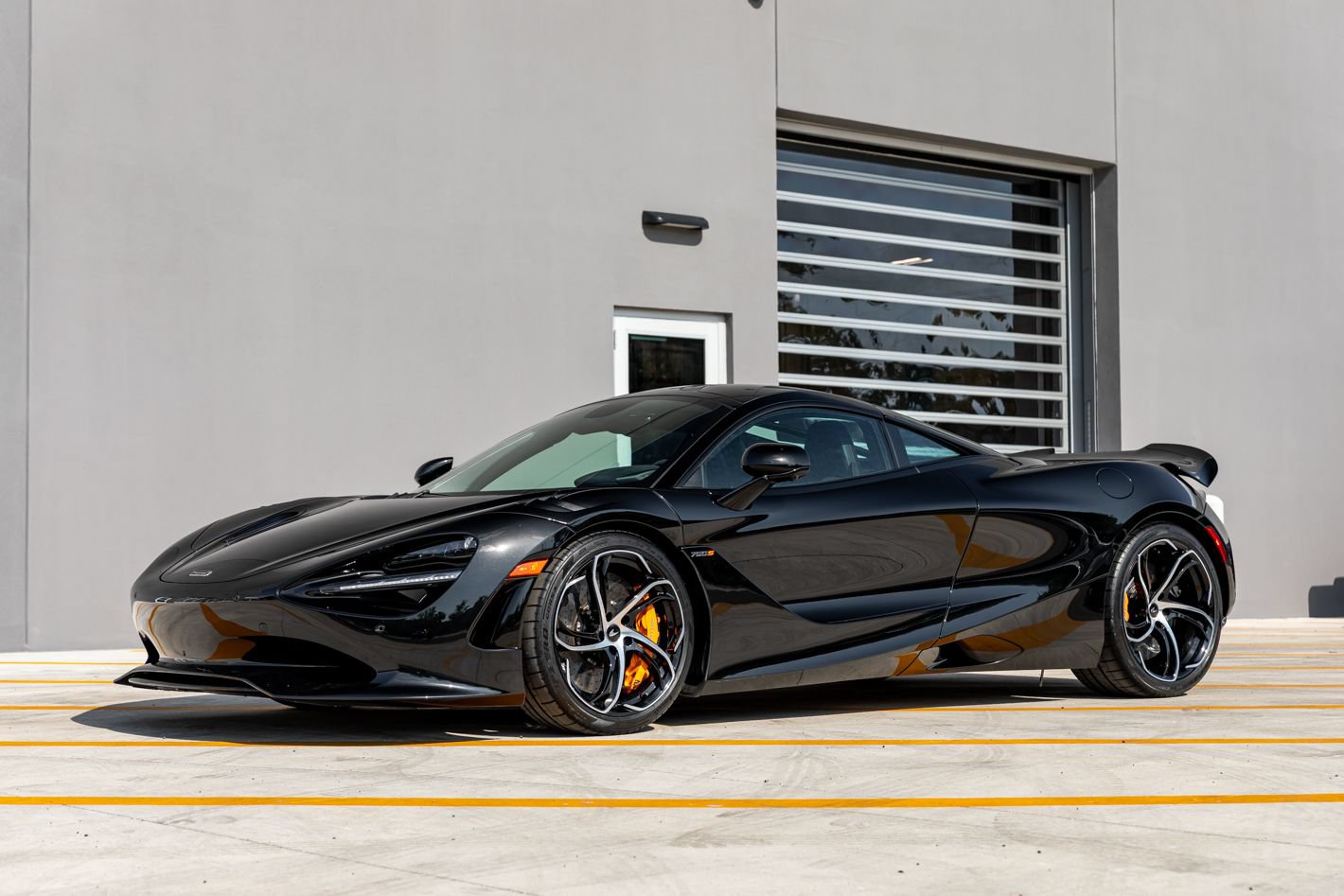 Used 2024 McLaren 750S RWD image 6