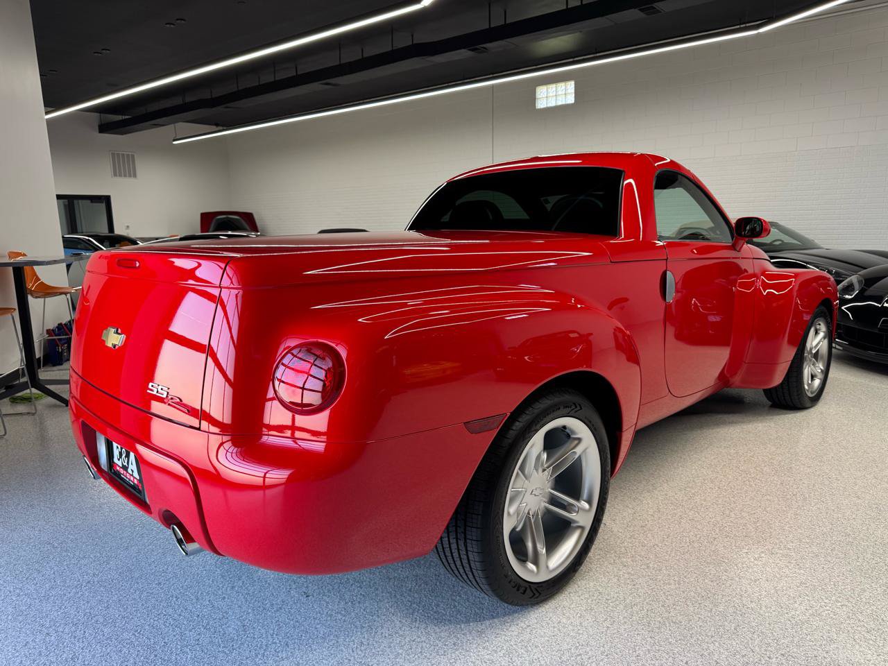 Used 2003 Chevrolet SSR w/ Preferred Equipment Group RWD image 13