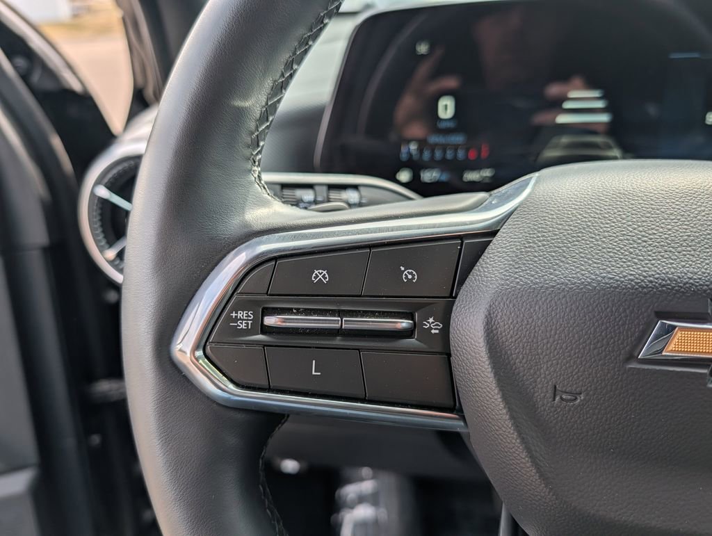 Used 2025 Chevrolet Equinox LT image 23