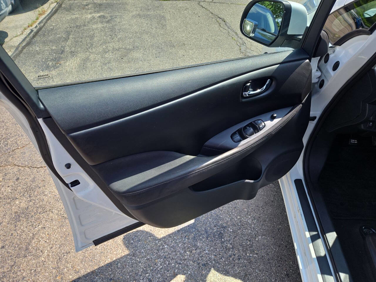 Used 2017 Nissan Leaf S w/ Charge Package image 15