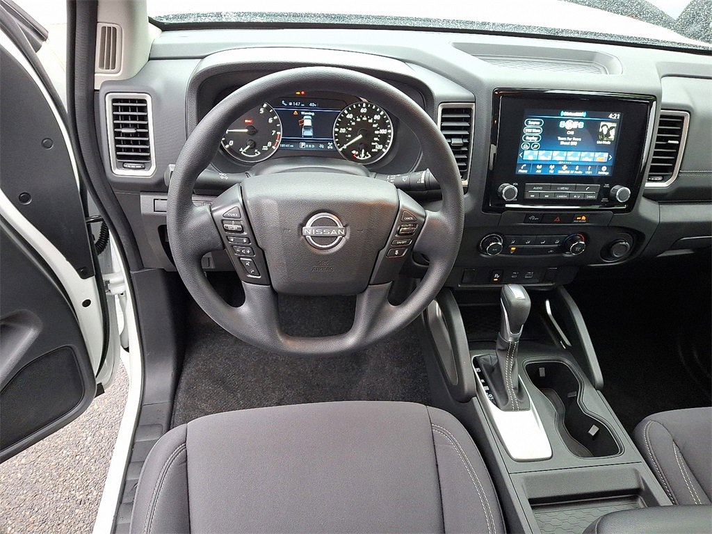Used 2024 Nissan Frontier SV w/ Technology Package image 12
