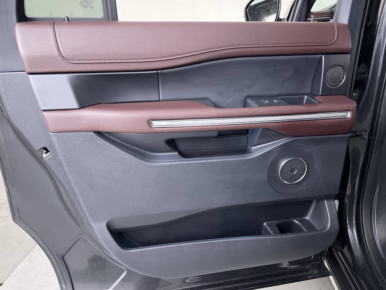 Used 2023 Ford Expedition Max Limited AWD/4WD image 20
