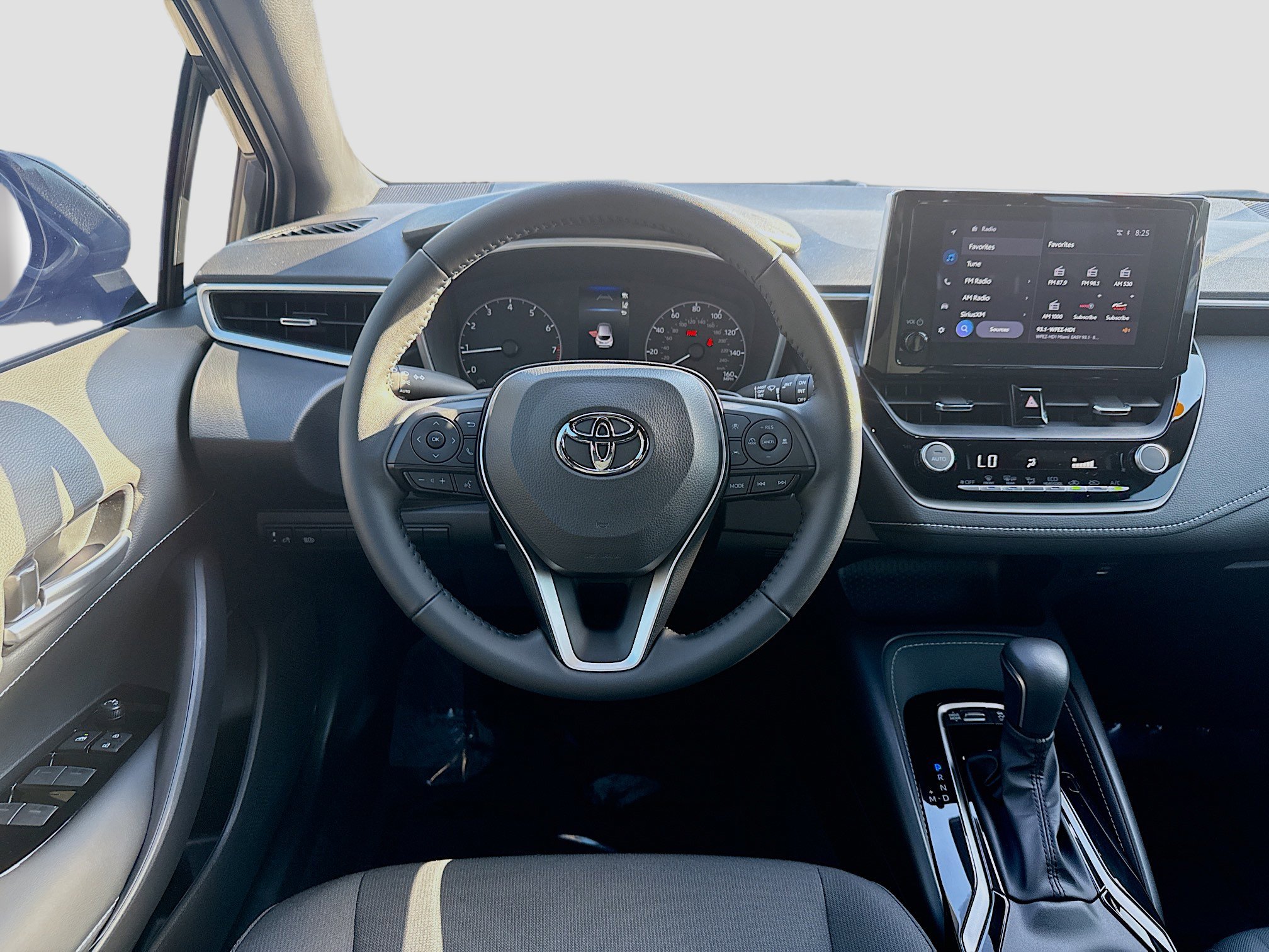 Used 2025 Toyota Corolla SE image 20