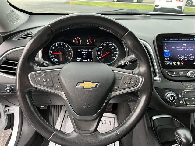 Used 2021 Chevrolet Malibu LT w/ Redline Edition FWD image 20