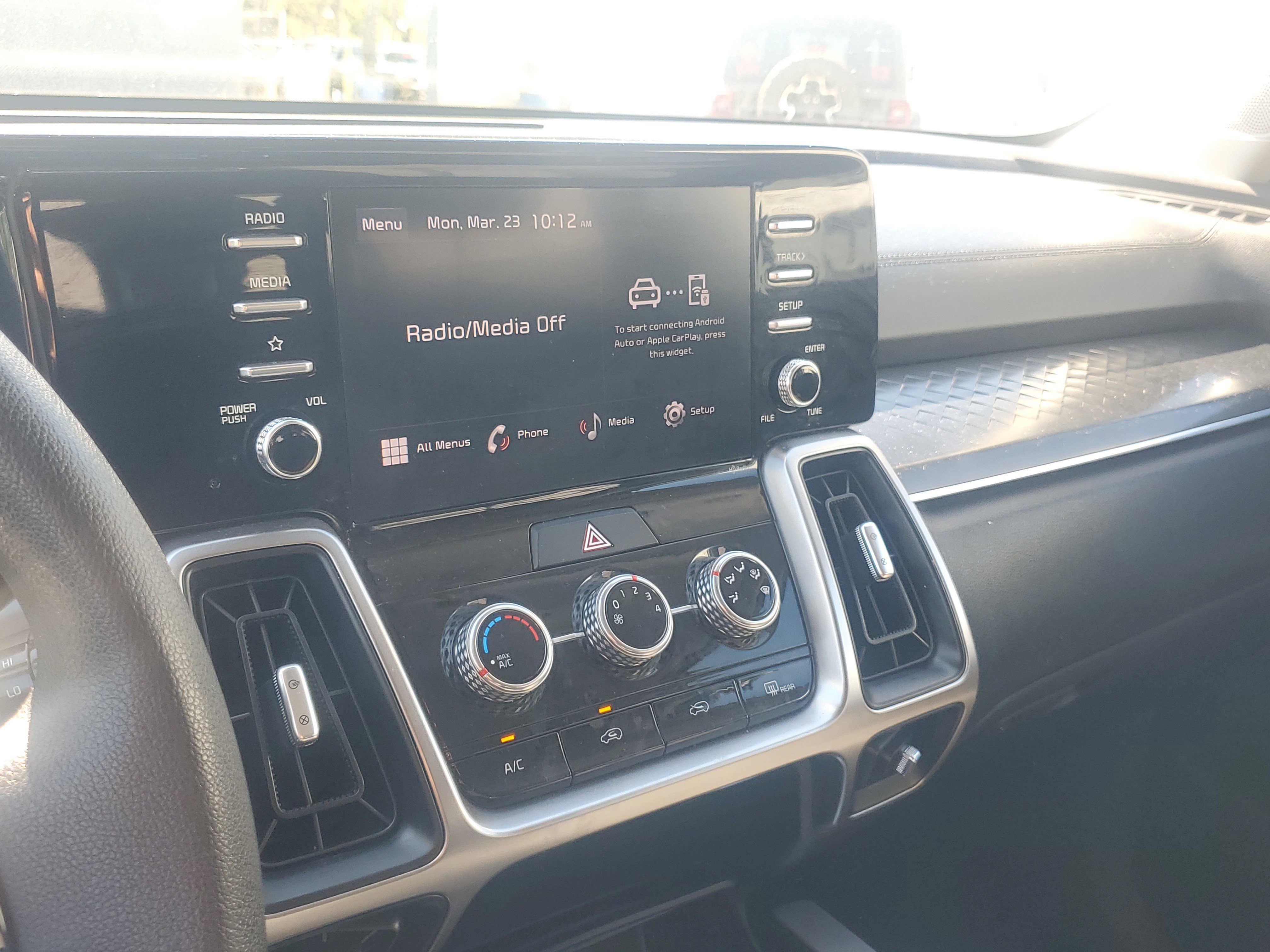 Used 2023 Kia Sorento LX image 20