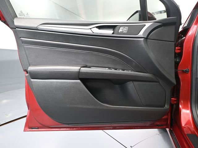 Used 2013 Ford Fusion Titanium image 16