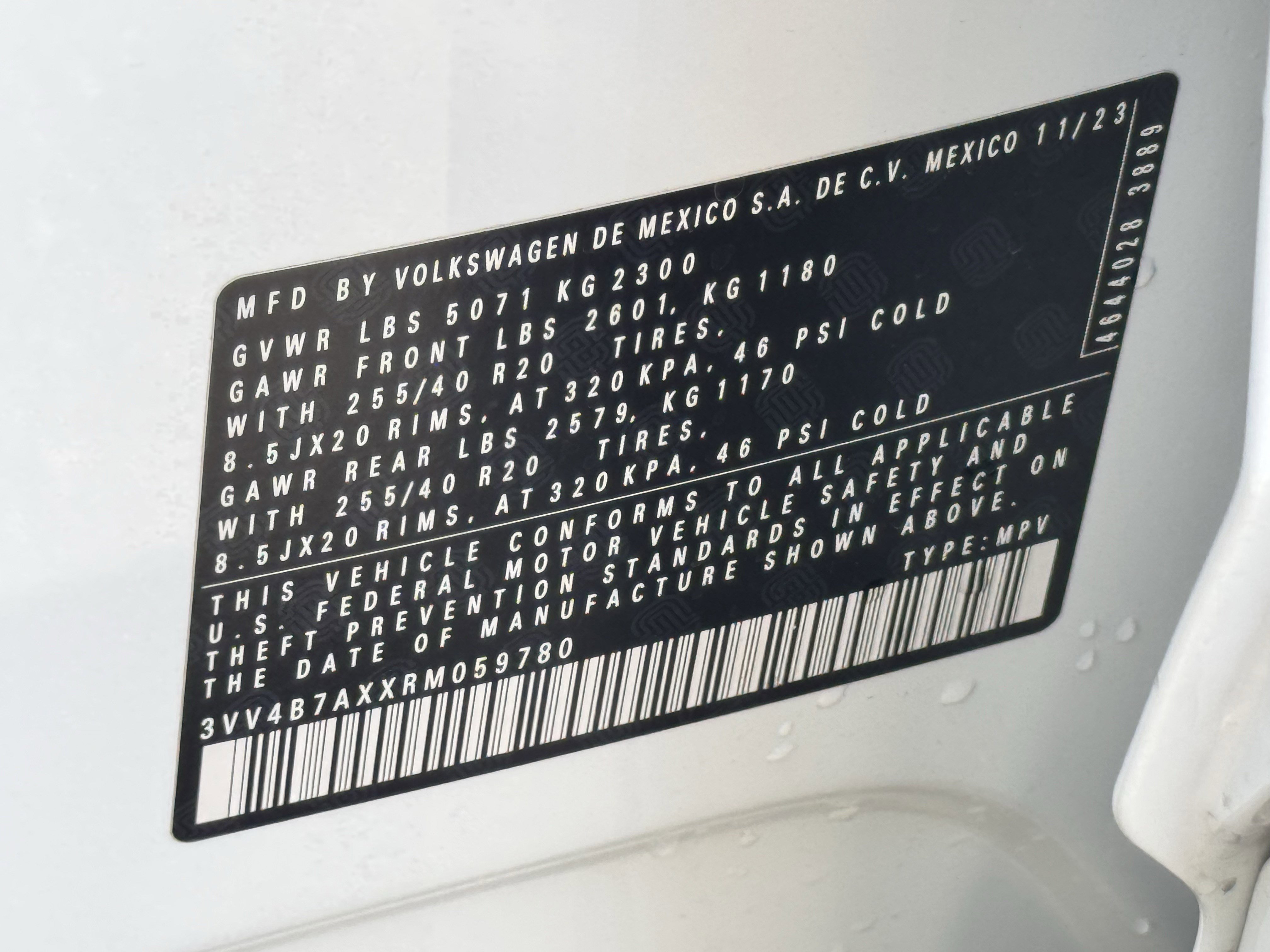 Certified 2024 Volkswagen Tiguan SEL R-Line AWD/4WD image 41