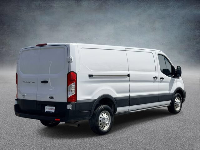Used 2023 Ford Transit 250 Low Roof AWD image 4