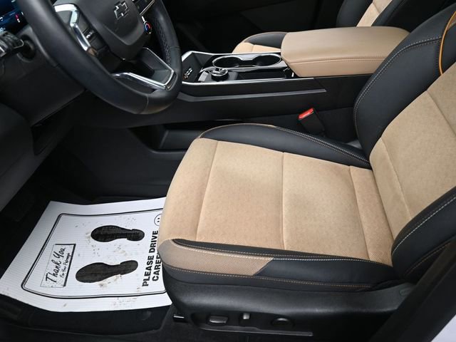 Used 2025 Chevrolet Equinox ACTIV w/ Safety and Technology Package image 15